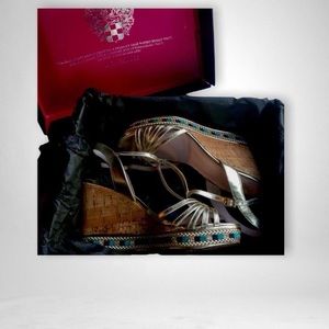 Vince CAMUTO heeled wedges.  Gold w/ pattern. Worn once. Size 7m. Heel 4’.